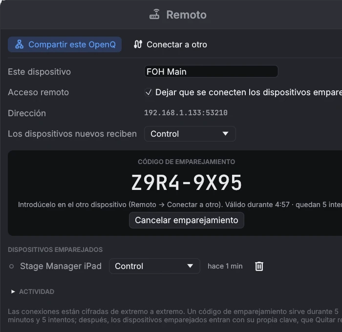 Ventana Remoto del dispositivo principal con un código de emparejamiento y una lista de dispositivos emparejados.